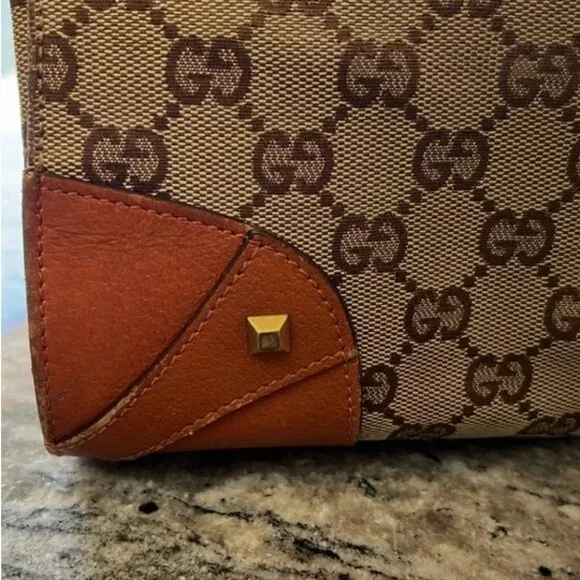 GUCCI Vintage Handbag GG Logo Brown Leather